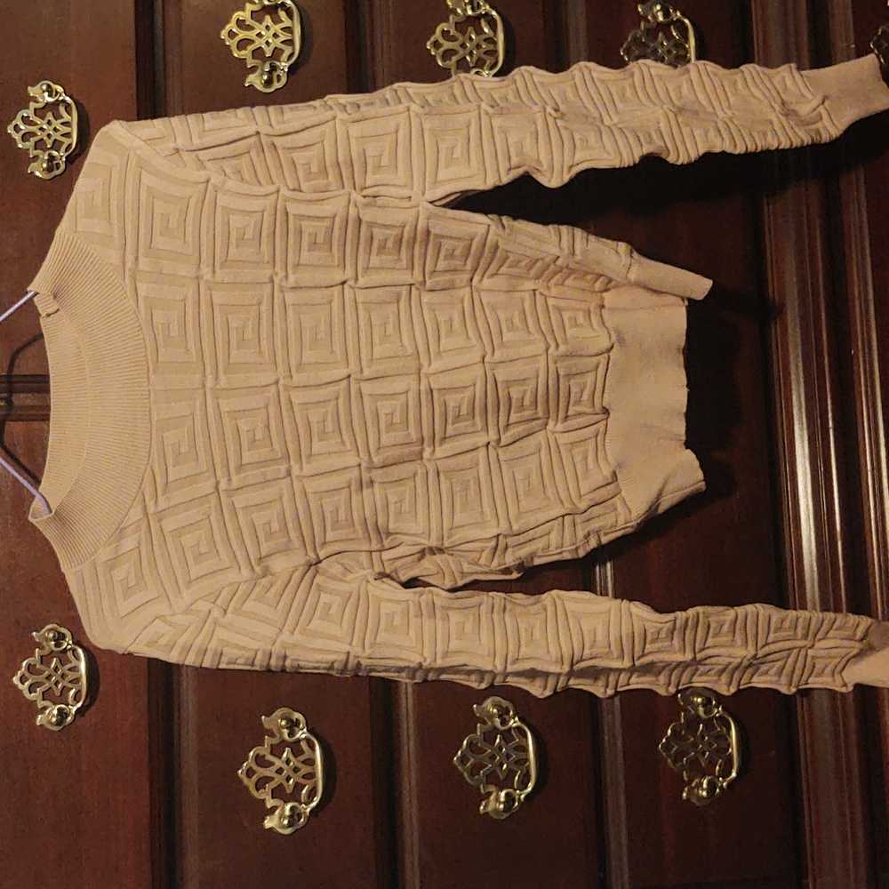 Greek Key Sweater, L